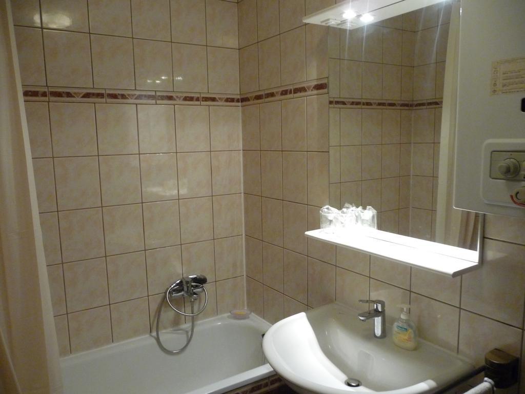 Apartmani Hitrec ザグレブ エクステリア 写真